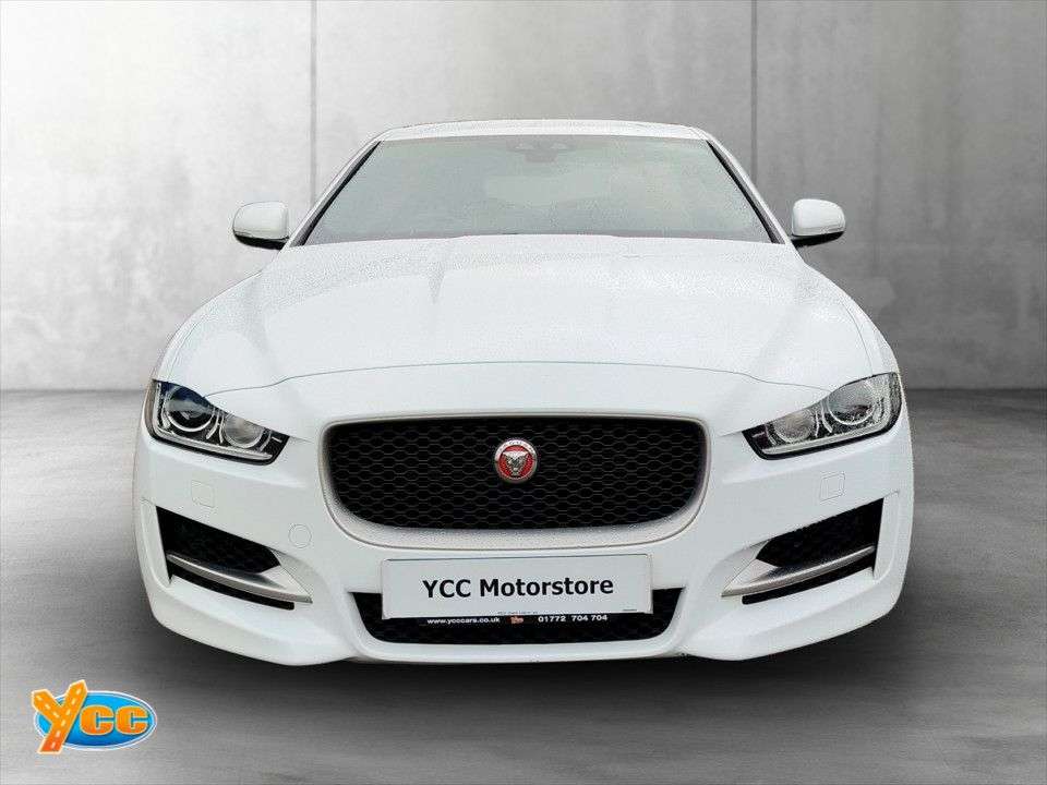 A 2017 JAGUAR XE 2.0d R-Sport Saloon 4dr Diesel Auto Euro 6 (s/s) (180 ps) 6 STAMP DEALER SE A 2017 JAGUAR XE 2.0d R-Sport Saloon 4dr Diesel Auto Euro 6 (s/s) (180 ps) 6 STAMP DEALER SE