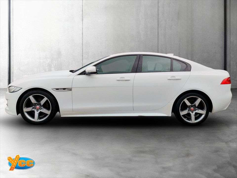 A 2017 JAGUAR XE 2.0d R-Sport Saloon 4dr Diesel Auto Euro 6 (s/s) (180 ps) 6 STAMP DEALER SE A 2017 JAGUAR XE 2.0d R-Sport Saloon 4dr Diesel Auto Euro 6 (s/s) (180 ps) 6 STAMP DEALER SE