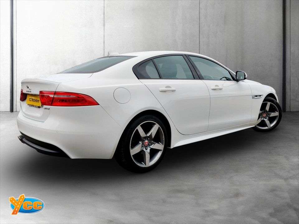 2017 JAGUAR XE 2017 JAGUAR XE