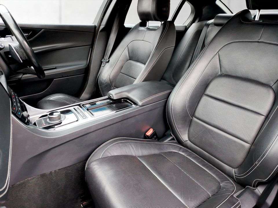 2017 JAGUAR XE 2017 JAGUAR XE