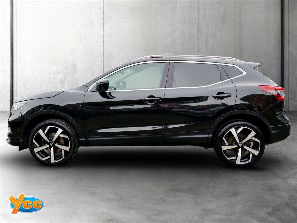 A 2017 NISSAN QASHQAI 1.6 dCi Tekna SUV 5dr Diesel Manual 4WD Euro 6 (s/s) (130 ps) SERVICE HISTO A 2017 NISSAN QASHQAI 1.6 dCi Tekna SUV 5dr Diesel Manual 4WD Euro 6 (s/s) (130 ps) SERVICE HISTO