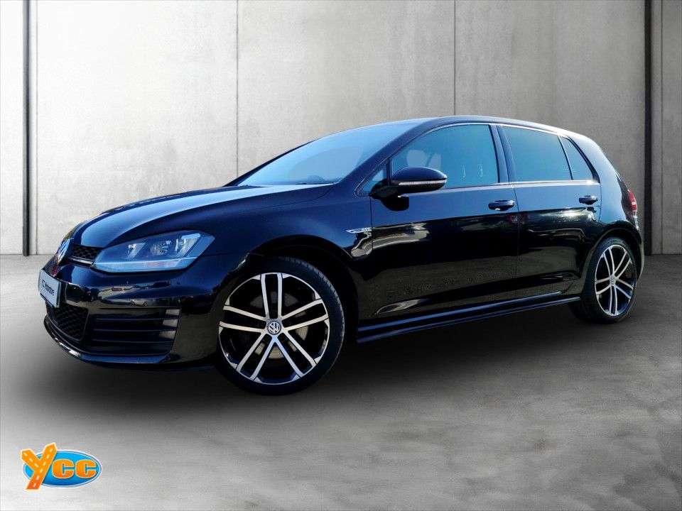 A 2014 VOLKSWAGEN GOLF 2.0 TDI BlueMotion Tech GTD Hatchback 5dr Diesel DSG Euro 6 (s/s) (184 ps) A 2014 VOLKSWAGEN GOLF 2.0 TDI BlueMotion Tech GTD Hatchback 5dr Diesel DSG Euro 6 (s/s) (184 ps)
