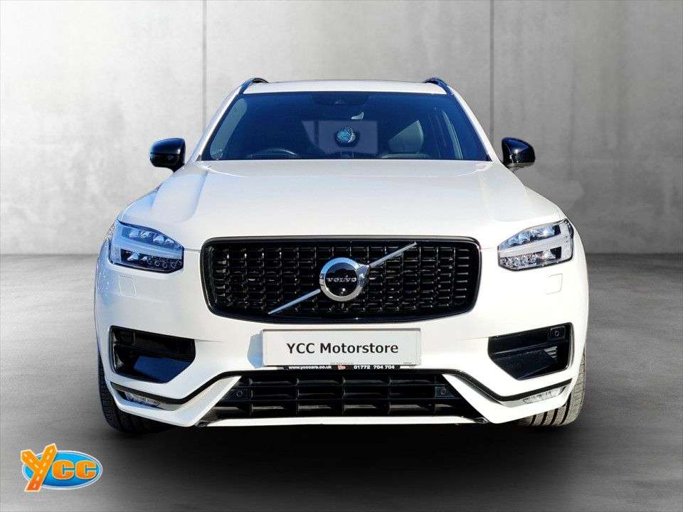 A 2021 VOLVO XC90 2.0 B5 MHEV R-Design Pro SUV 5dr Diesel Hybrid Auto 4WD Euro 6 (s/s) (235 p A 2021 VOLVO XC90 2.0 B5 MHEV R-Design Pro SUV 5dr Diesel Hybrid Auto 4WD Euro 6 (s/s) (235 p