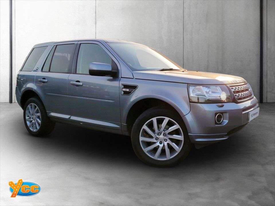 A 2014 LAND ROVER FREELANDER 2 2.2 SD4 SE Tech SUV 5dr Diesel CommandShift 4WD Euro 5 (190 ps) 12 STAMP FU A 2014 LAND ROVER FREELANDER 2 2.2 SD4 SE Tech SUV 5dr Diesel CommandShift 4WD Euro 5 (190 ps) 12 STAMP FU