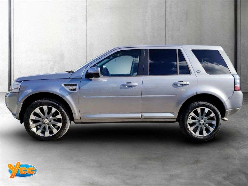 A 2013 LAND ROVER FREELANDER 2 2.2 SD4 HSE Lux SUV 5dr Diesel CommandShift 4WD Euro 5 (190 ps) 12 STAMP FU A 2013 LAND ROVER FREELANDER 2 2.2 SD4 HSE Lux SUV 5dr Diesel CommandShift 4WD Euro 5 (190 ps) 12 STAMP FU