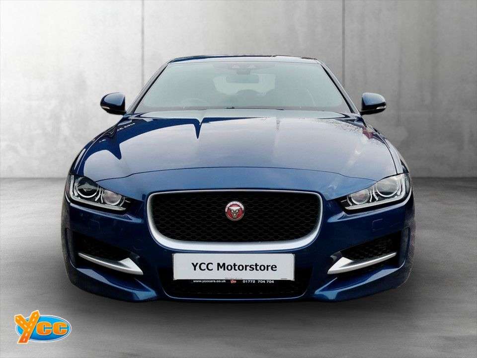 A 2016 JAGUAR XE 2.0d R-Sport Saloon 4dr Diesel Manual Euro 6 (s/s) (180 ps) LOW MILES BEST A 2016 JAGUAR XE 2.0d R-Sport Saloon 4dr Diesel Manual Euro 6 (s/s) (180 ps) LOW MILES BEST
