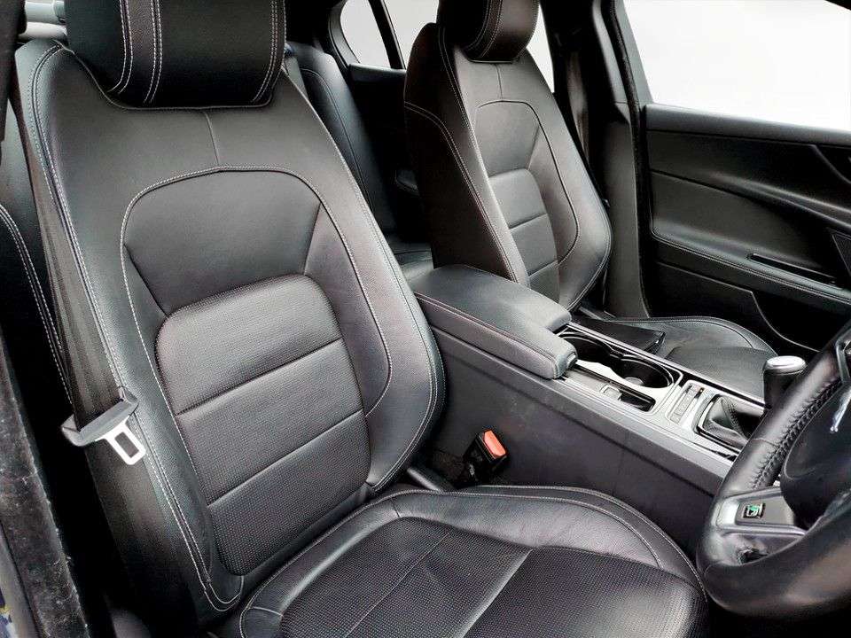 2016 JAGUAR XE 2016 JAGUAR XE