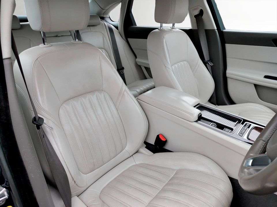 2018 JAGUAR XF 2018 JAGUAR XF