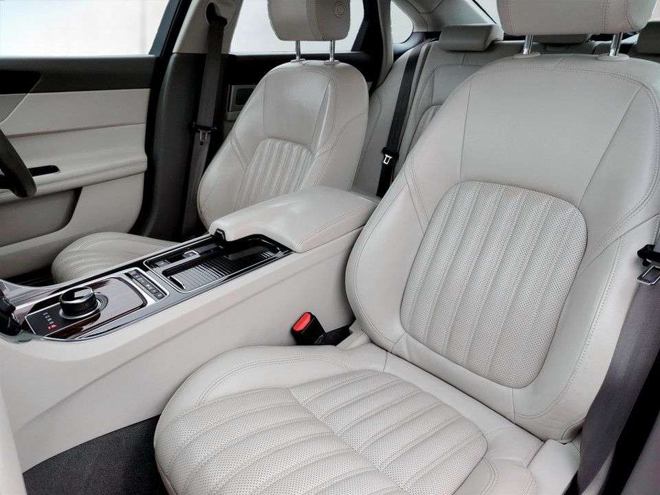 2018 JAGUAR XF 2018 JAGUAR XF