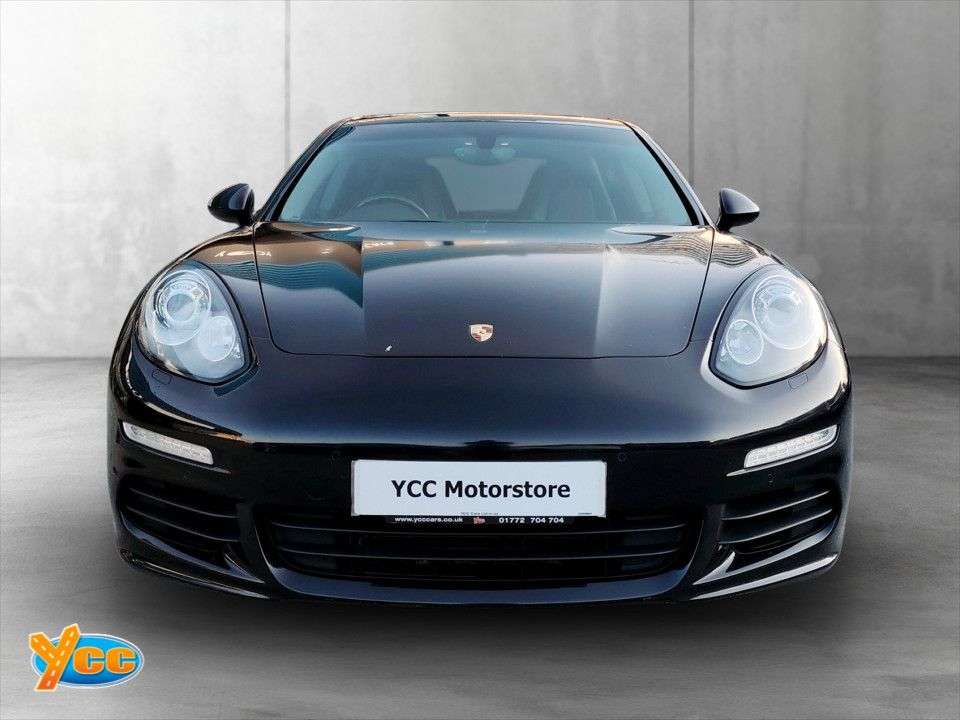 A 2014 PORSCHE PANAMERA 3.0D V6 Hatchback 5dr Diesel TiptronicS Euro 5 (s/s) (300 ps) GREAT VALUE P A 2014 PORSCHE PANAMERA 3.0D V6 Hatchback 5dr Diesel TiptronicS Euro 5 (s/s) (300 ps) GREAT VALUE P