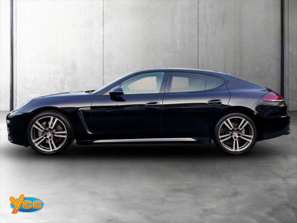 A 2014 PORSCHE PANAMERA 3.0D V6 Hatchback 5dr Diesel TiptronicS Euro 5 (s/s) (300 ps) GREAT VALUE P A 2014 PORSCHE PANAMERA 3.0D V6 Hatchback 5dr Diesel TiptronicS Euro 5 (s/s) (300 ps) GREAT VALUE P