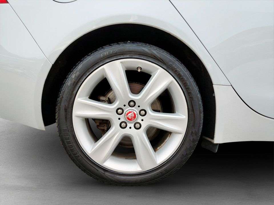 2015 JAGUAR XE 2015 JAGUAR XE