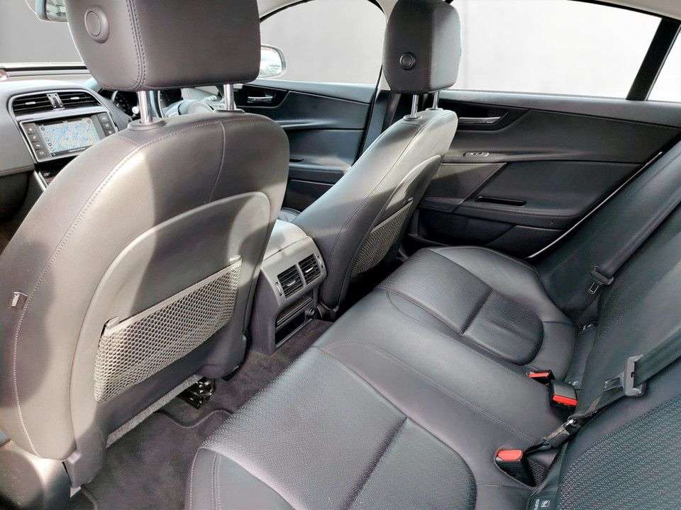 2015 JAGUAR XE 2015 JAGUAR XE