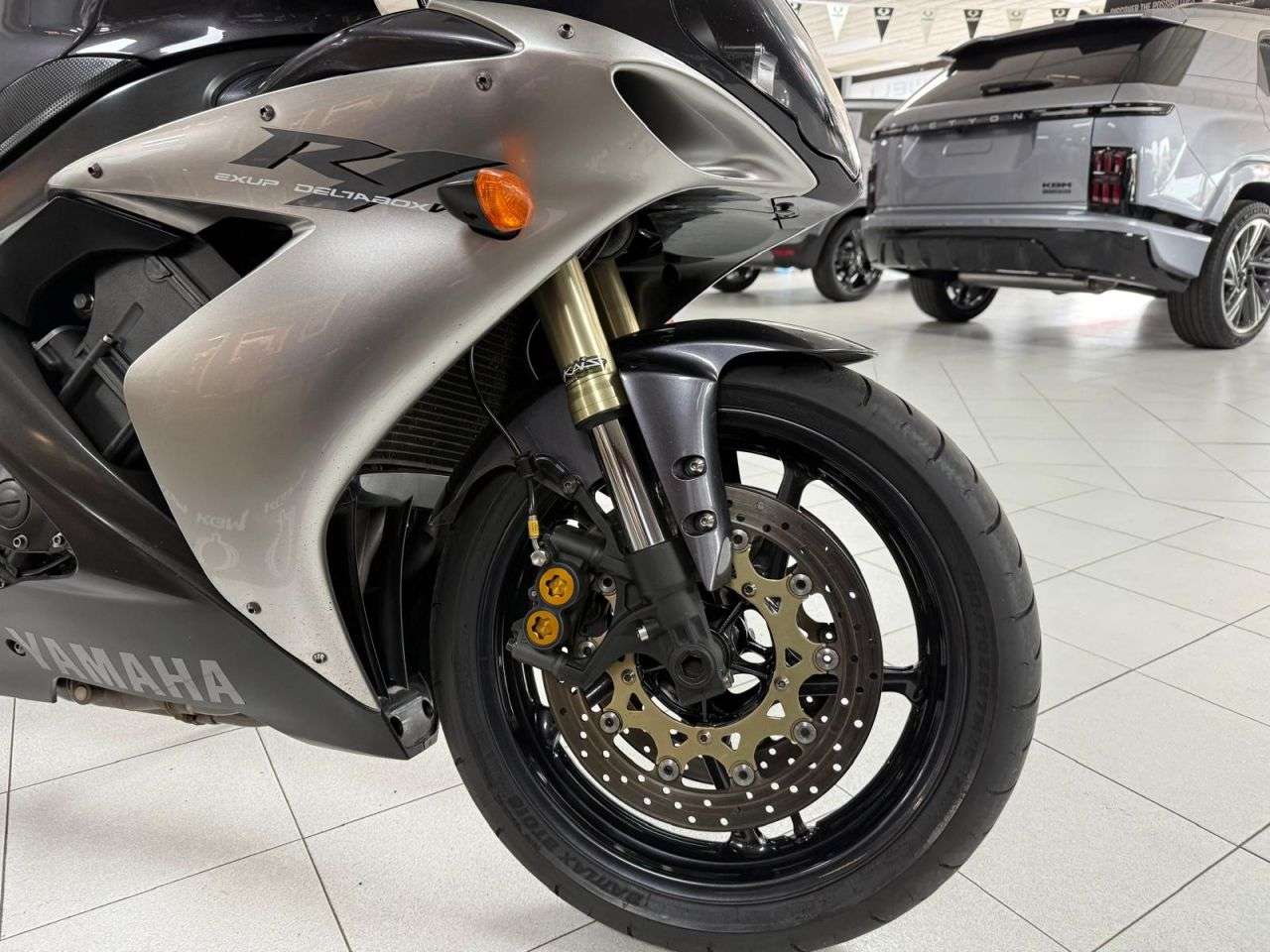 2004 YAMAHA R1 2004 YAMAHA R1