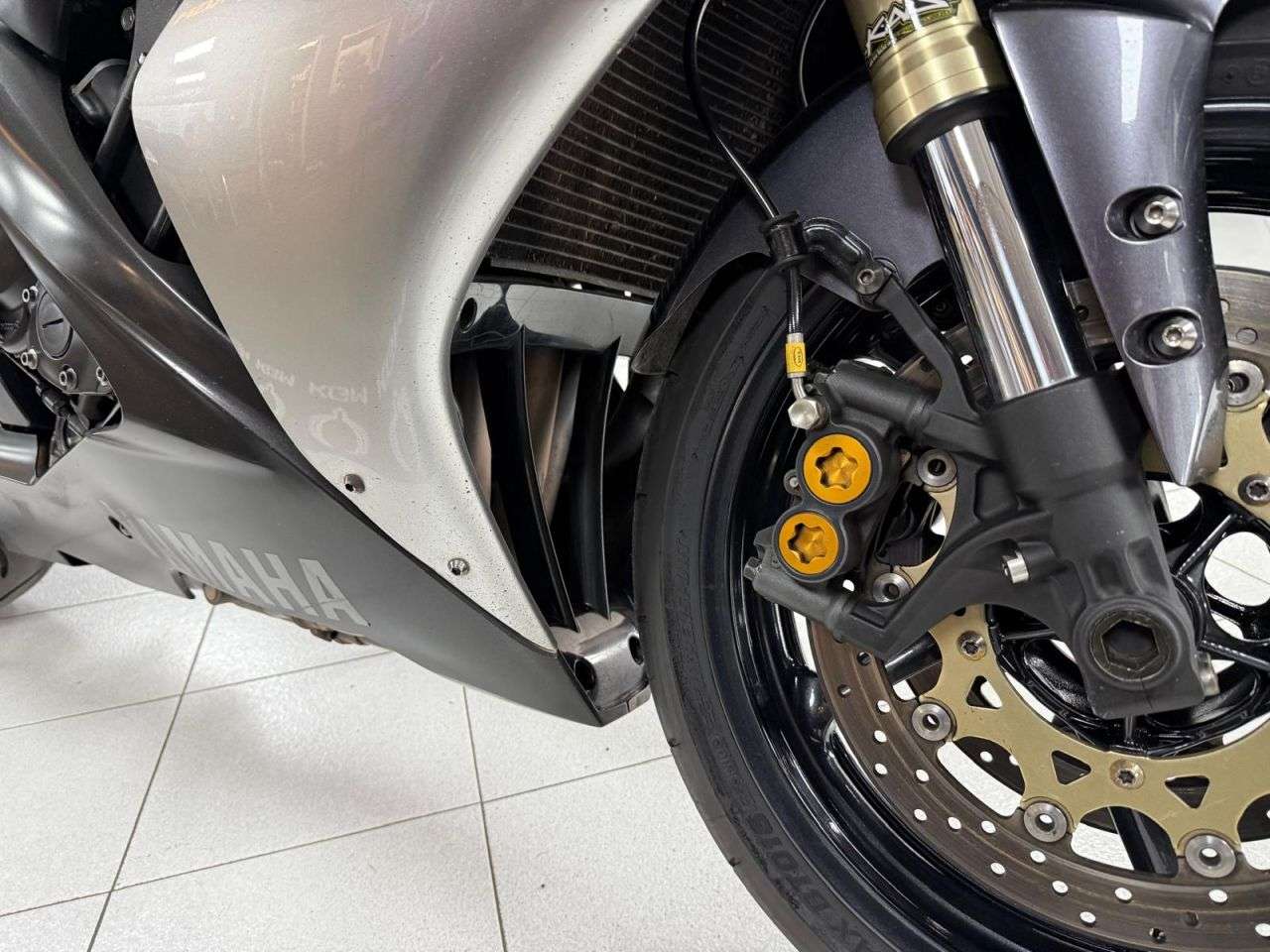 2004 YAMAHA R1 2004 YAMAHA R1