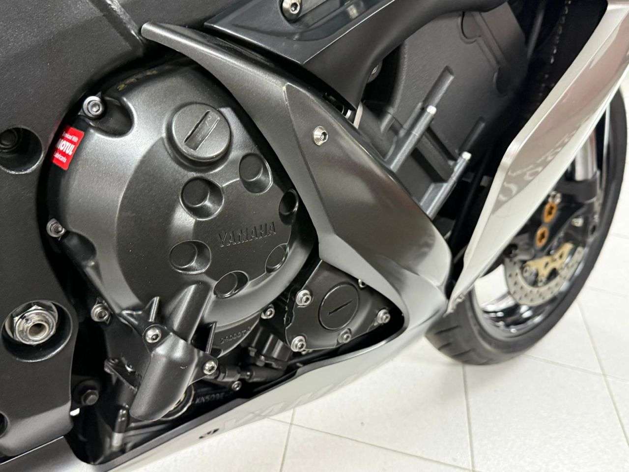 2004 YAMAHA R1 2004 YAMAHA R1