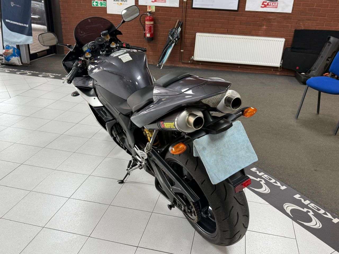 2004 YAMAHA R1 2004 YAMAHA R1