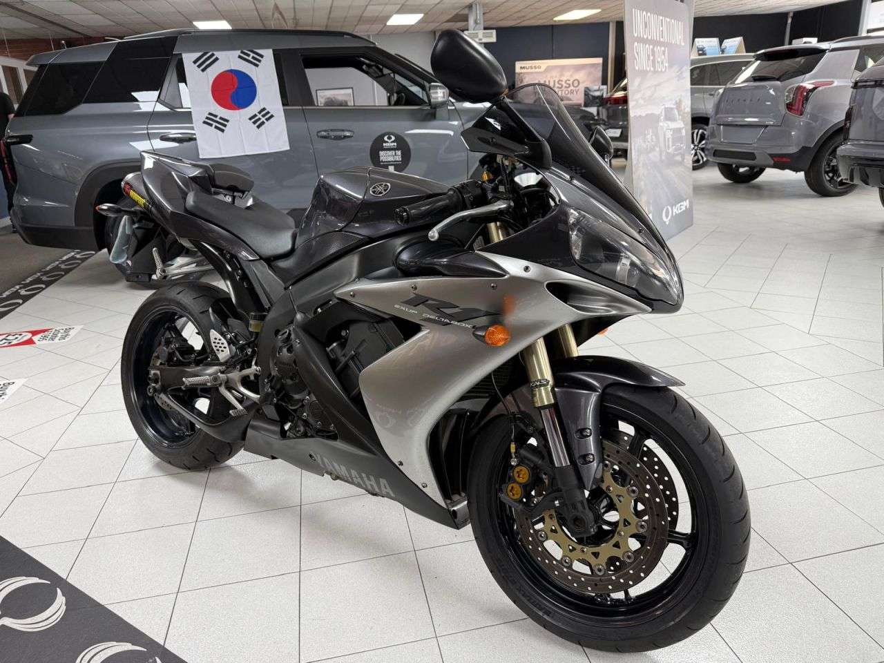 2004 YAMAHA R1 2004 YAMAHA R1