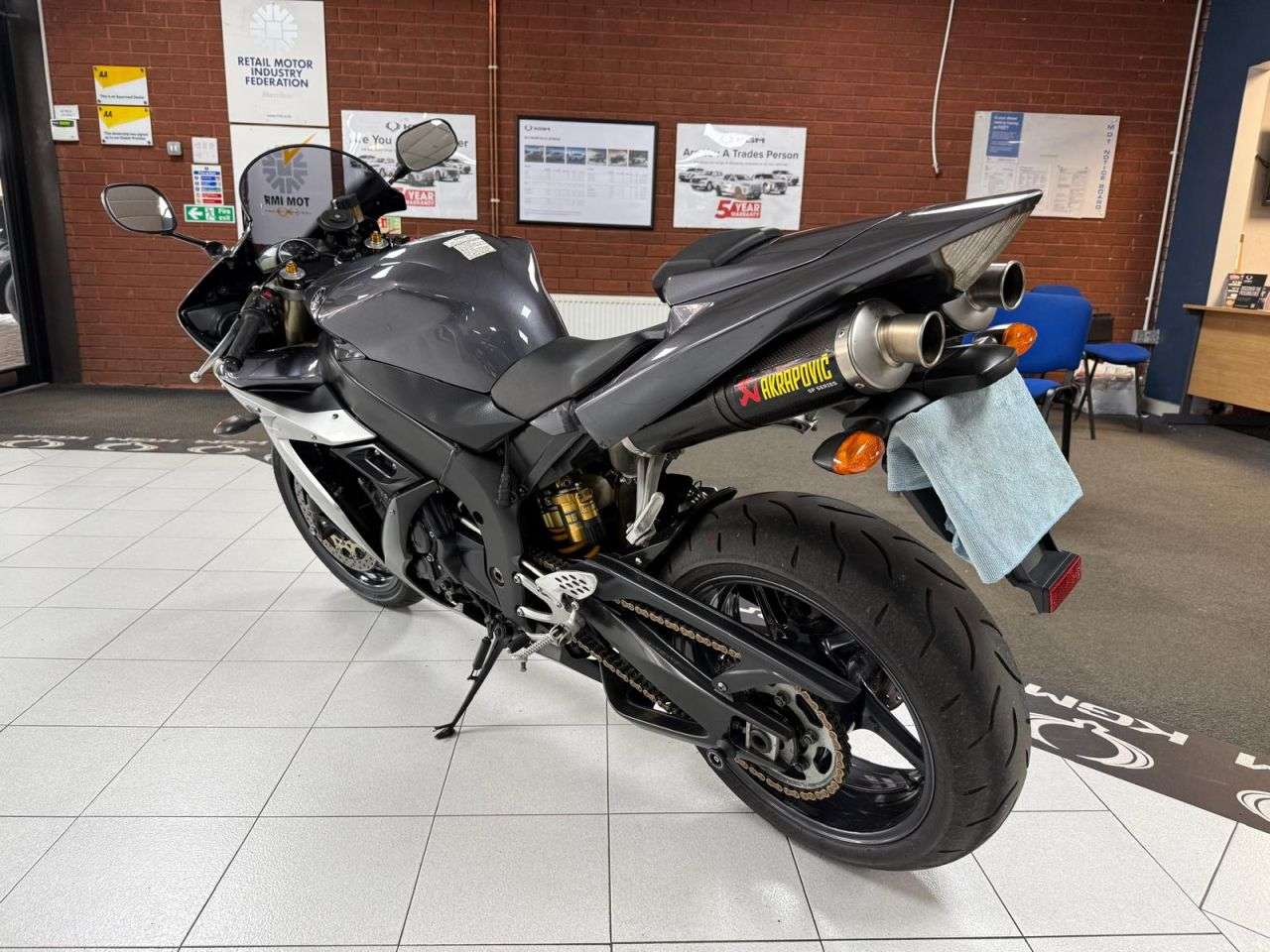 2004 YAMAHA R1 2004 YAMAHA R1