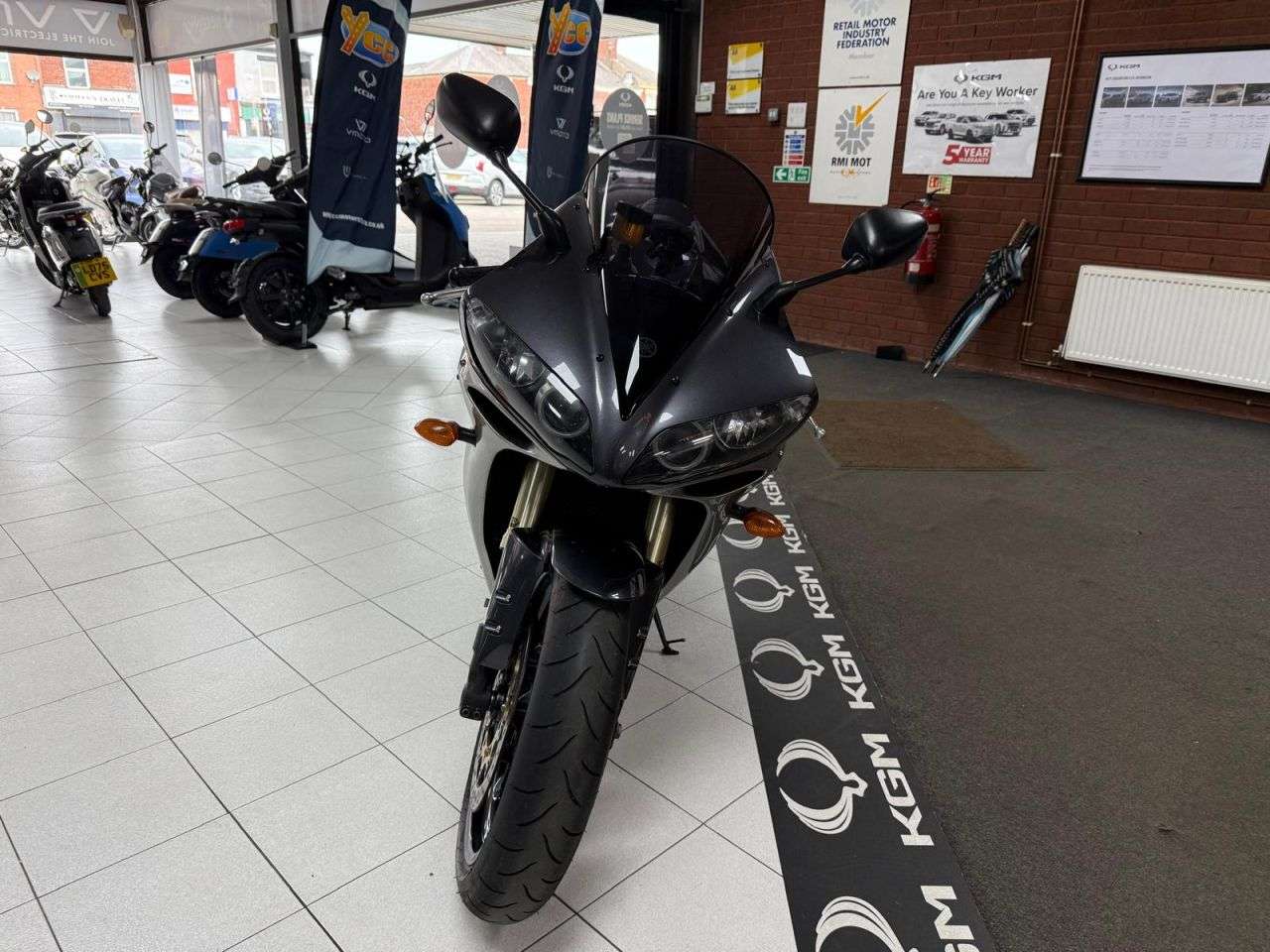 2004 YAMAHA R1 2004 YAMAHA R1