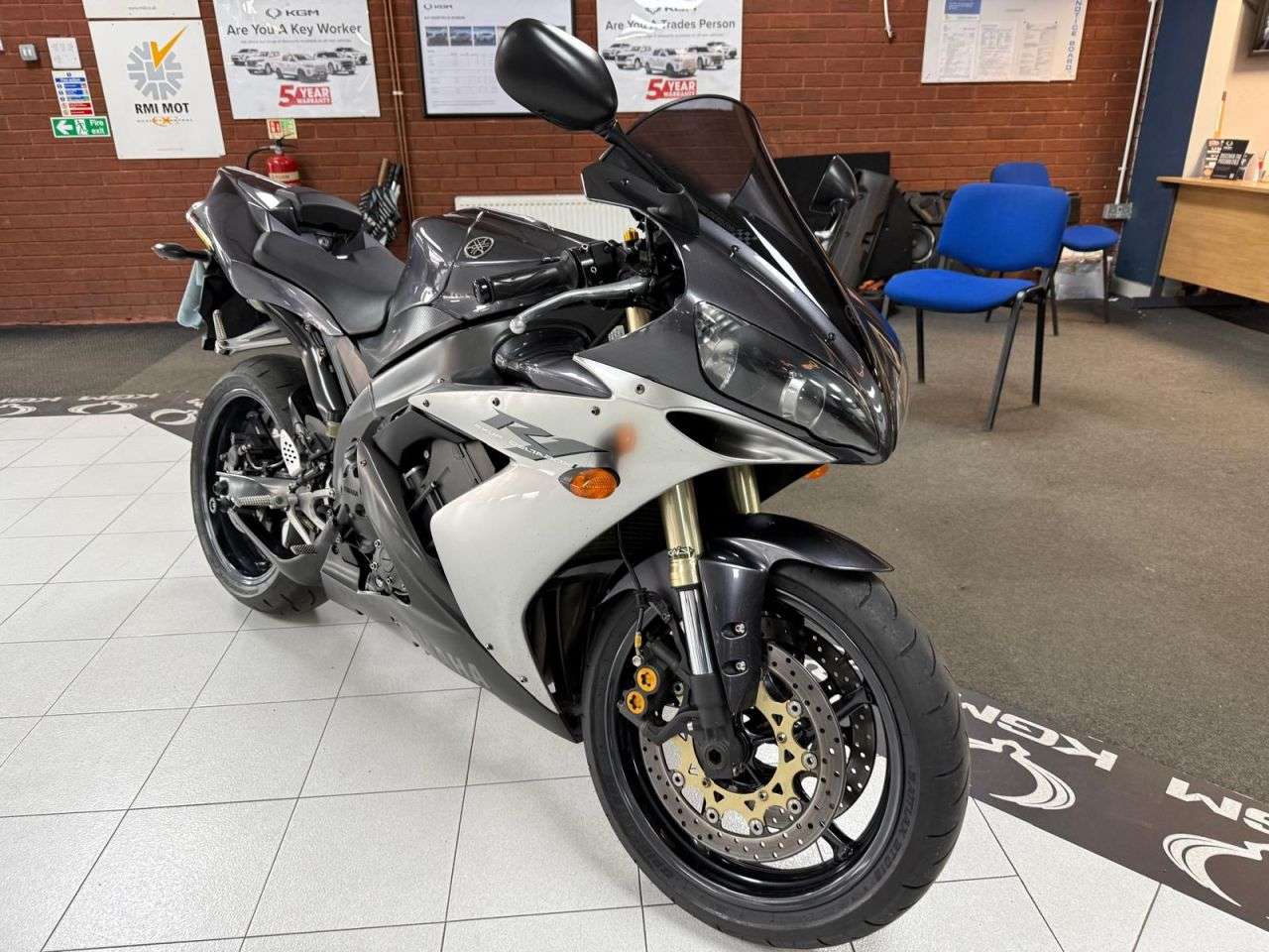 2004 YAMAHA R1 2004 YAMAHA R1