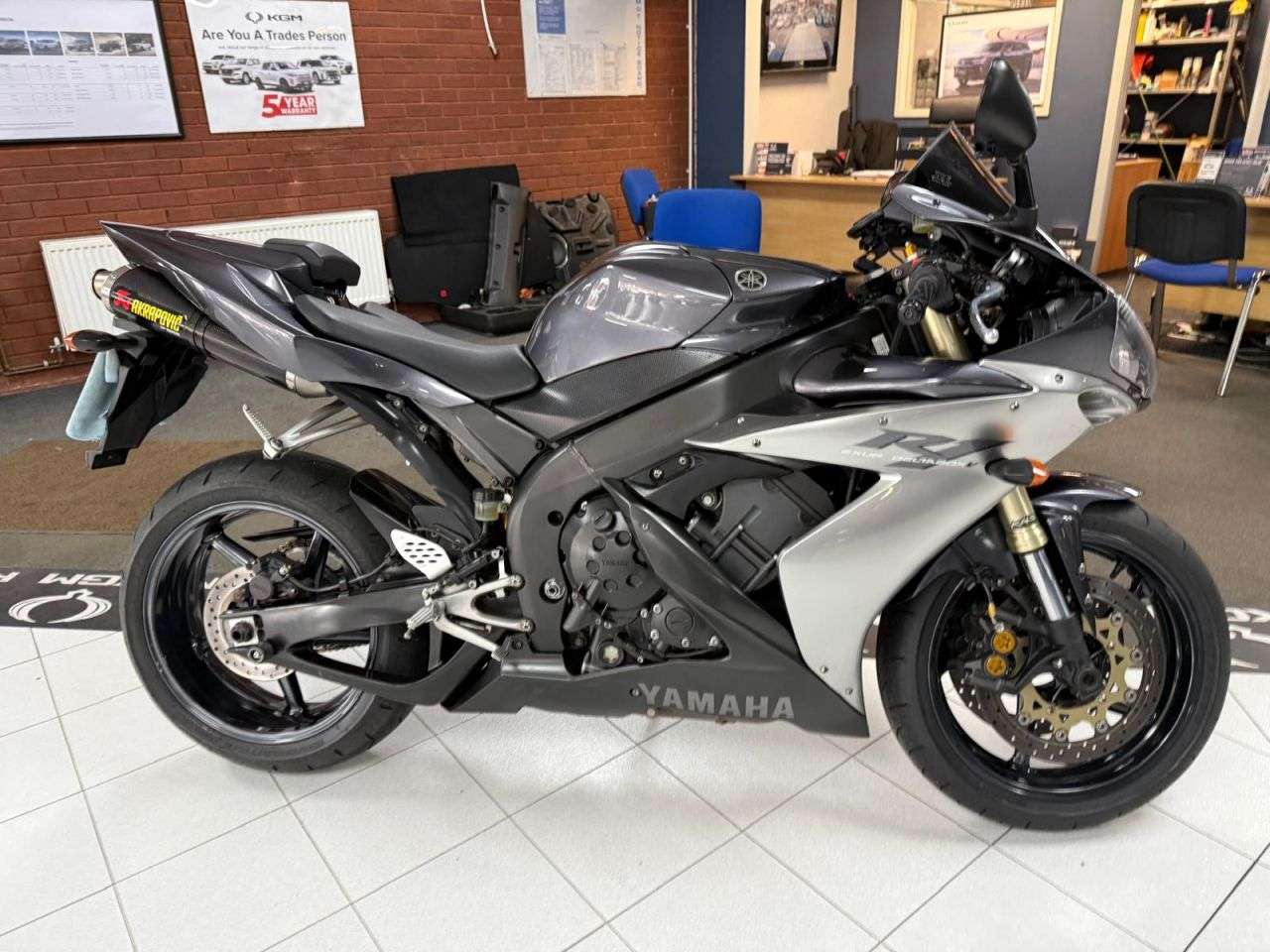 2004 YAMAHA R1 2004 YAMAHA R1