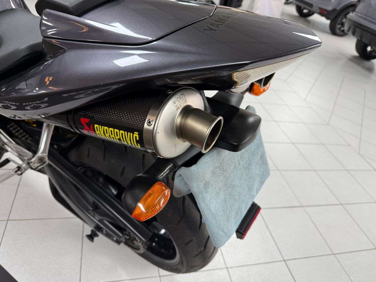 2004 YAMAHA R1 2004 YAMAHA R1