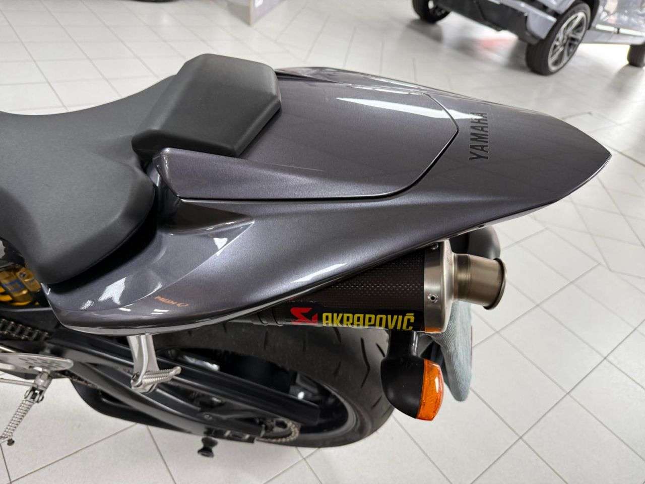 2004 YAMAHA R1 2004 YAMAHA R1