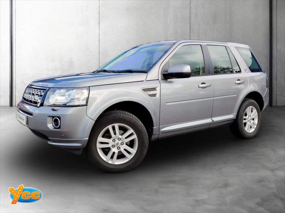A 2013 LAND ROVER FREELANDER 2 2.2 SD4 XS SUV 5dr Diesel CommandShift 4WD Euro 5 (190 ps) 14 STAMP LAND RO A 2013 LAND ROVER FREELANDER 2 2.2 SD4 XS SUV 5dr Diesel CommandShift 4WD Euro 5 (190 ps) 14 STAMP LAND RO