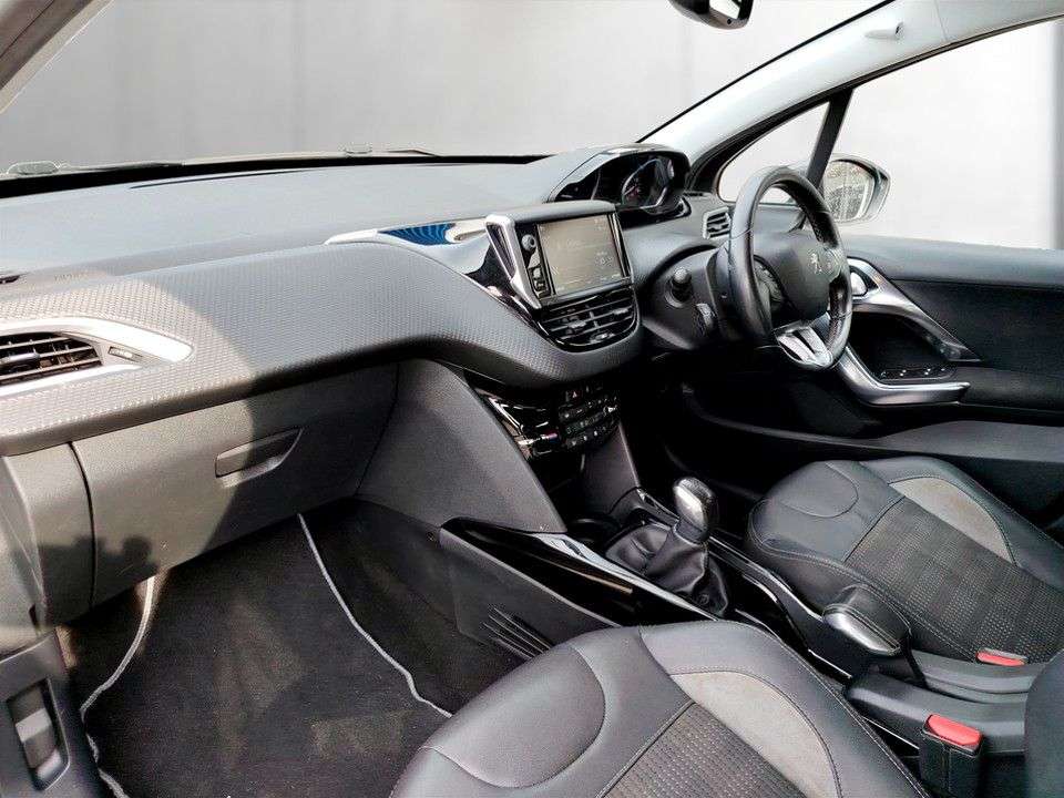 2017 PEUGEOT 2008 2017 PEUGEOT 2008