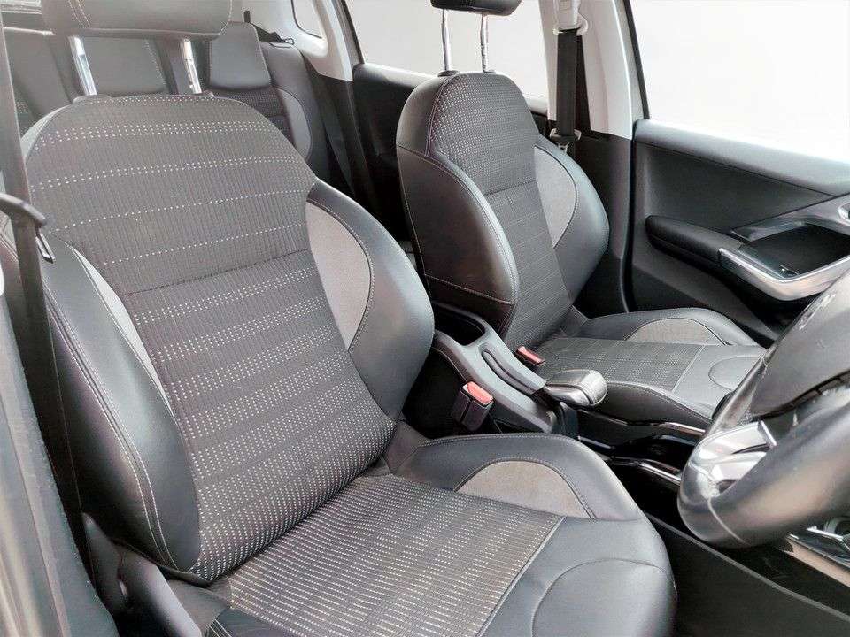 2017 PEUGEOT 2008 2017 PEUGEOT 2008