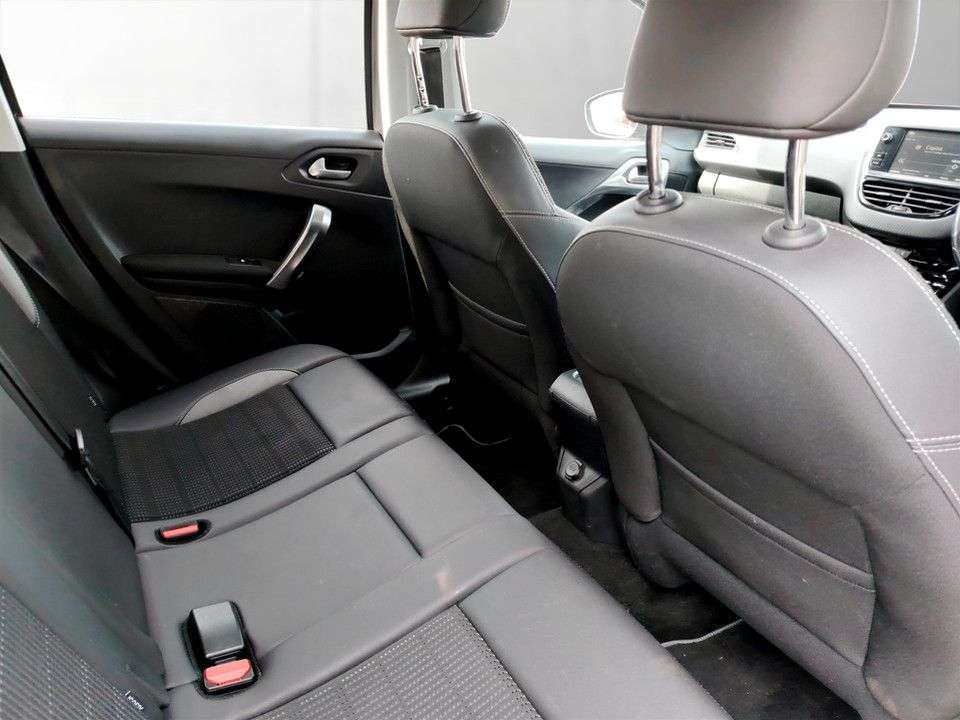 2017 PEUGEOT 2008 2017 PEUGEOT 2008
