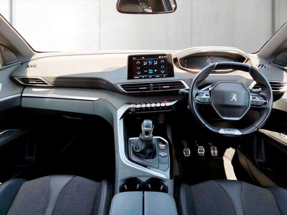 2019 PEUGEOT 5008 2019 PEUGEOT 5008