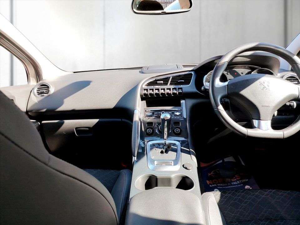 2017 PEUGEOT 3008 2017 PEUGEOT 3008