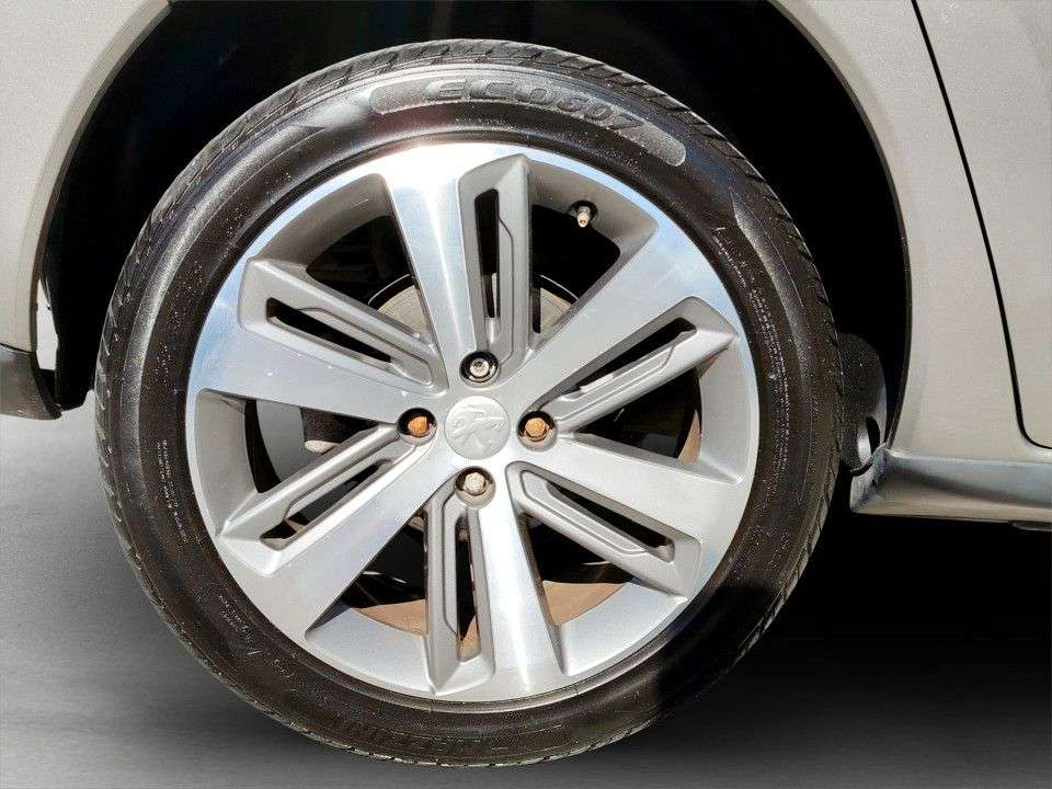 2017 PEUGEOT 3008 2017 PEUGEOT 3008