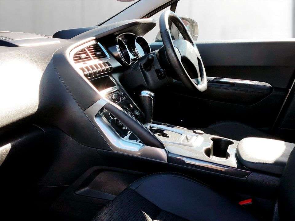 2017 PEUGEOT 3008 2017 PEUGEOT 3008