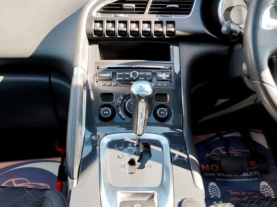 2017 PEUGEOT 3008 2017 PEUGEOT 3008