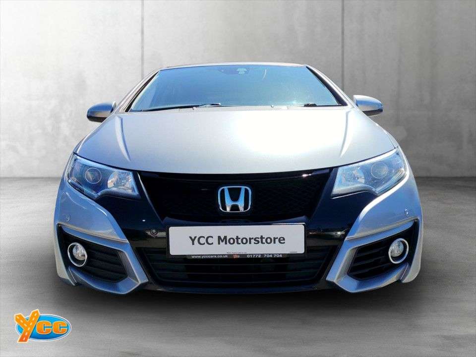 A 2017 HONDA CIVIC 1.6 i-DTEC SE Plus (Navi) Hatchback 5dr Diesel Manual Euro 5 (s/s) (120 ps) A 2017 HONDA CIVIC 1.6 i-DTEC SE Plus (Navi) Hatchback 5dr Diesel Manual Euro 5 (s/s) (120 ps)