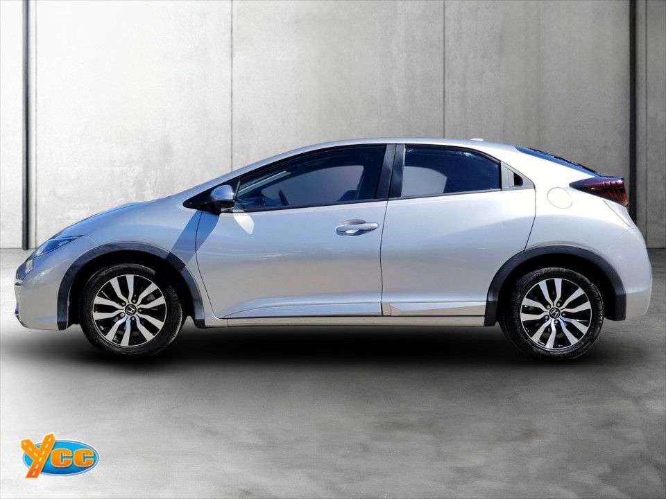 A 2017 HONDA CIVIC 1.6 i-DTEC SE Plus (Navi) Hatchback 5dr Diesel Manual Euro 5 (s/s) (120 ps) A 2017 HONDA CIVIC 1.6 i-DTEC SE Plus (Navi) Hatchback 5dr Diesel Manual Euro 5 (s/s) (120 ps)