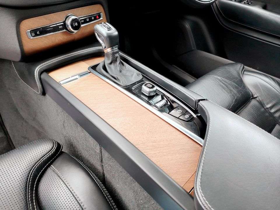 2018 VOLVO XC90 2018 VOLVO XC90