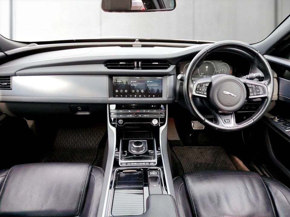 2018 JAGUAR XF 2018 JAGUAR XF