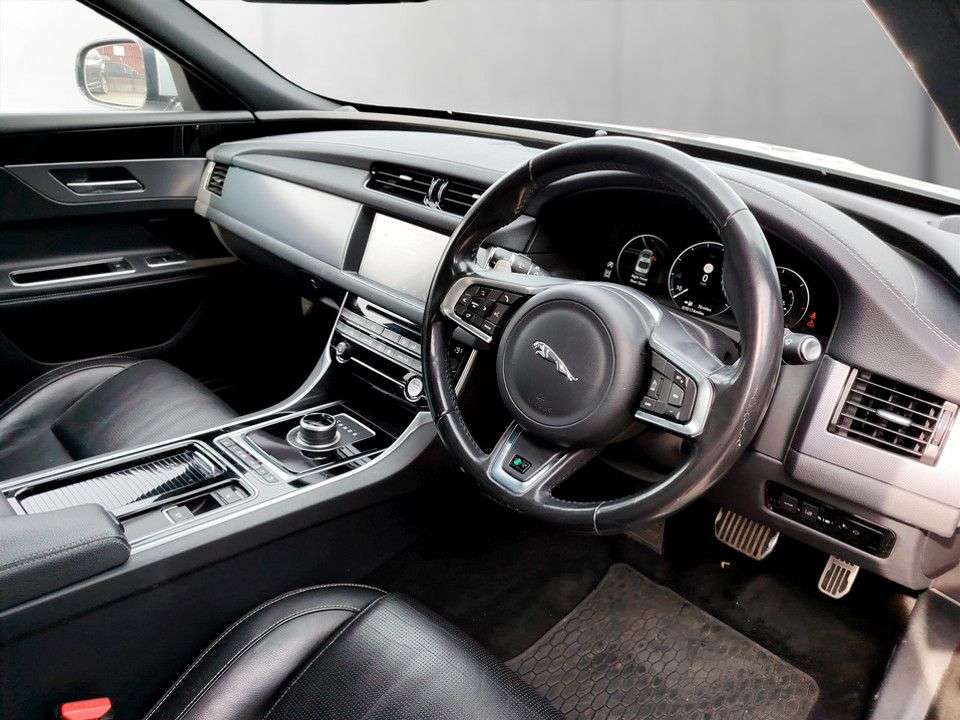 2018 JAGUAR XF 2018 JAGUAR XF