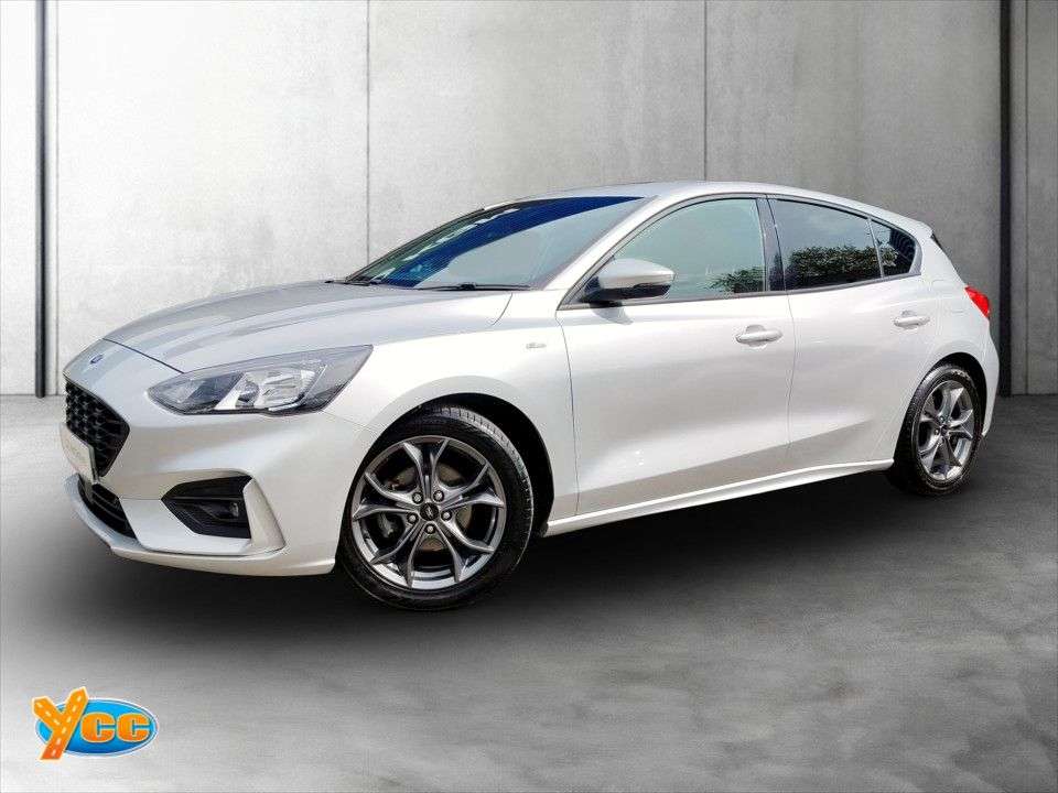 A 2021 FORD FOCUS 1.0T EcoBoost MHEV ST-Line Edition Hatchback 5dr Petrol Manual Euro 6 (s/s) A 2021 FORD FOCUS 1.0T EcoBoost MHEV ST-Line Edition Hatchback 5dr Petrol Manual Euro 6 (s/s)