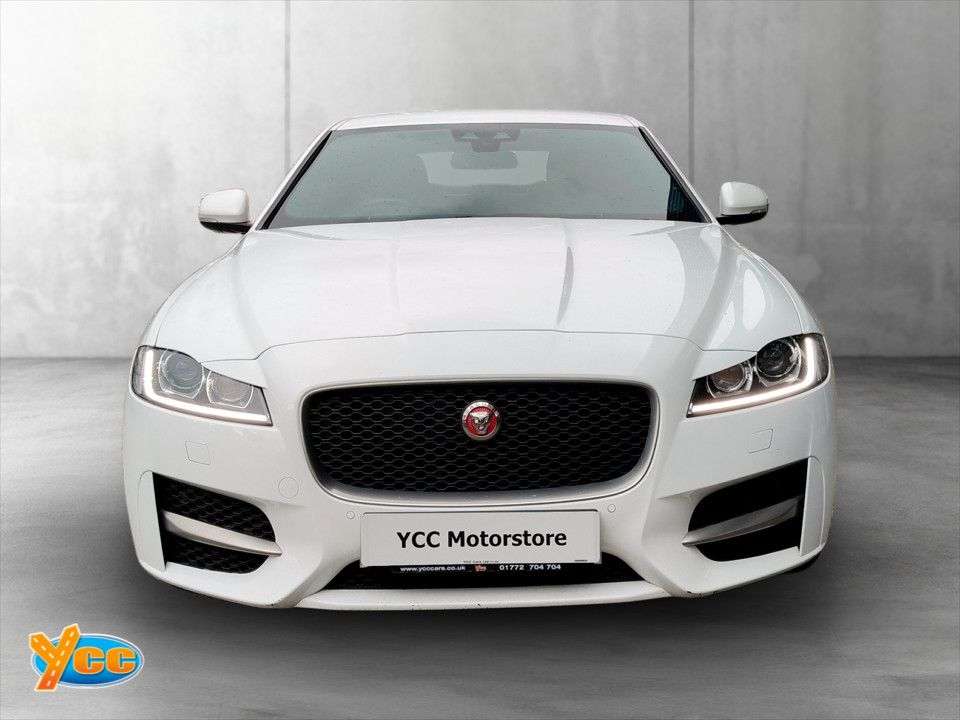 A 2018 JAGUAR XF 2.0d R-Sport Saloon 4dr Diesel Auto Euro 6 (s/s) (163 ps) 7 STAMP COMPREHEN A 2018 JAGUAR XF 2.0d R-Sport Saloon 4dr Diesel Auto Euro 6 (s/s) (163 ps) 7 STAMP COMPREHEN