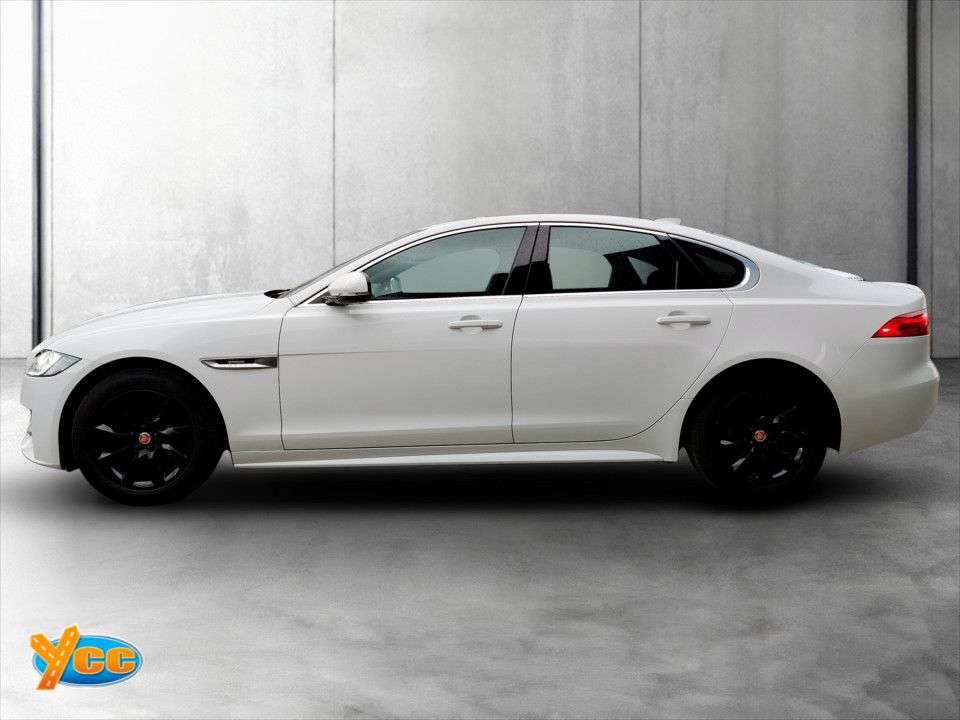 A 2018 JAGUAR XF 2.0d R-Sport Saloon 4dr Diesel Auto Euro 6 (s/s) (163 ps) 7 STAMP COMPREHEN A 2018 JAGUAR XF 2.0d R-Sport Saloon 4dr Diesel Auto Euro 6 (s/s) (163 ps) 7 STAMP COMPREHEN