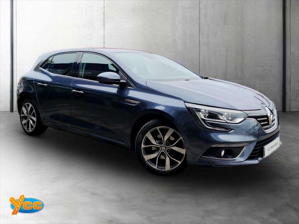 A 2017 RENAULT MEGANE 1.5 dCi Dynamique Nav Hatchback 5dr Diesel Manual Euro 6 (s/s) (110 ps) 5 Y A 2017 RENAULT MEGANE 1.5 dCi Dynamique Nav Hatchback 5dr Diesel Manual Euro 6 (s/s) (110 ps) 5 Y