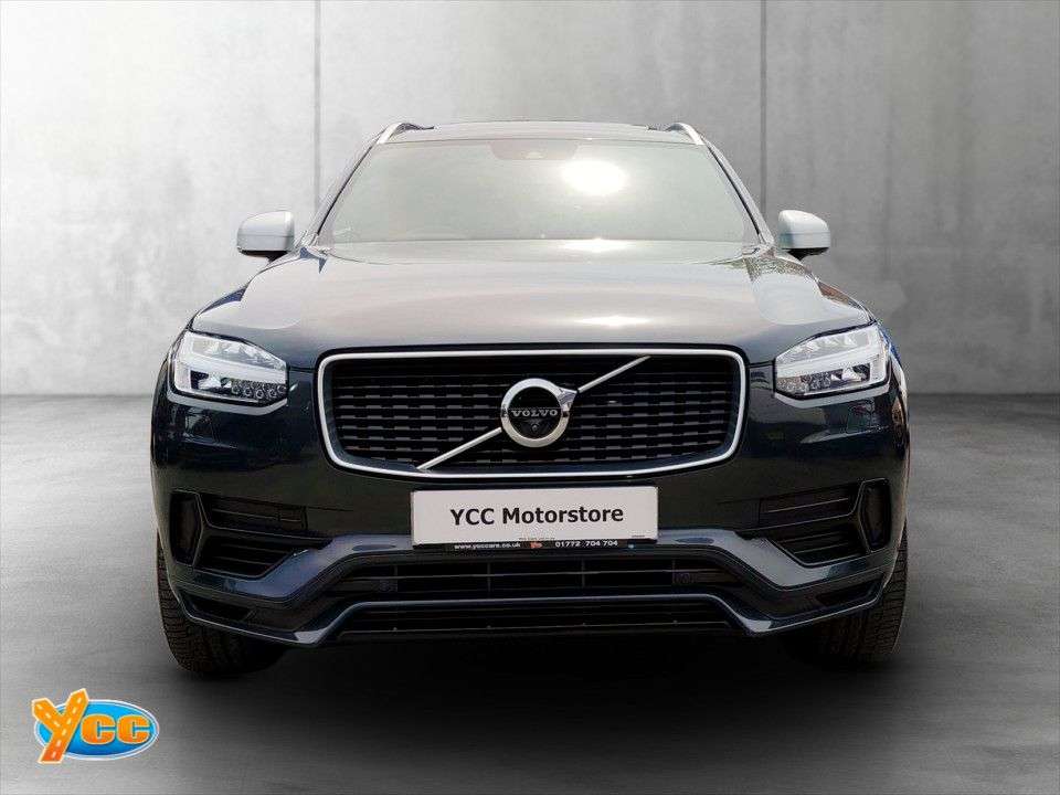 A 2018 VOLVO XC90 2.0h T8 Twin Engine 10.4kWh R-Design Pro SUV 5dr Petrol Plug-in Hybrid Auto A 2018 VOLVO XC90 2.0h T8 Twin Engine 10.4kWh R-Design Pro SUV 5dr Petrol Plug-in Hybrid Auto