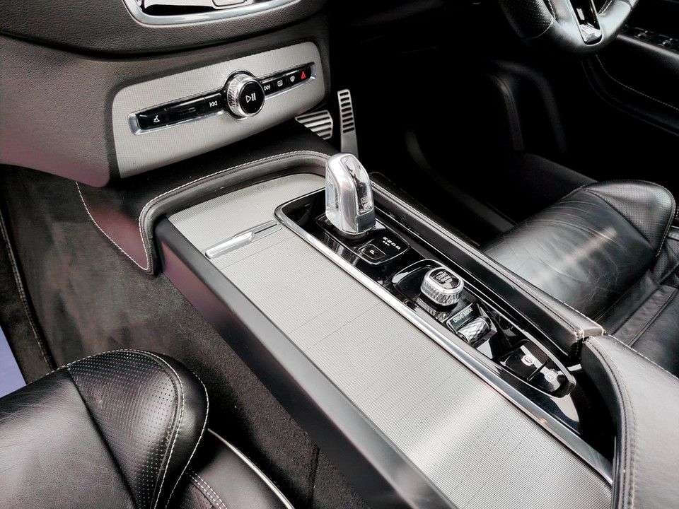 2018 VOLVO XC90 2018 VOLVO XC90