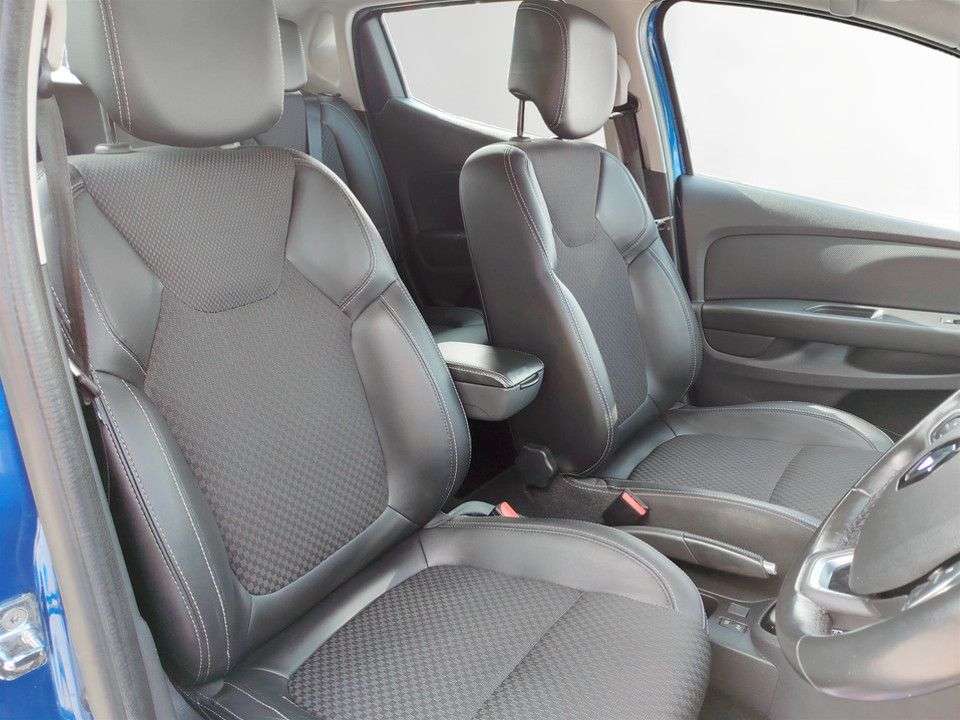 2017 RENAULT CLIO 2017 RENAULT CLIO