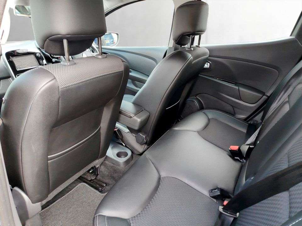 2017 RENAULT CLIO 2017 RENAULT CLIO